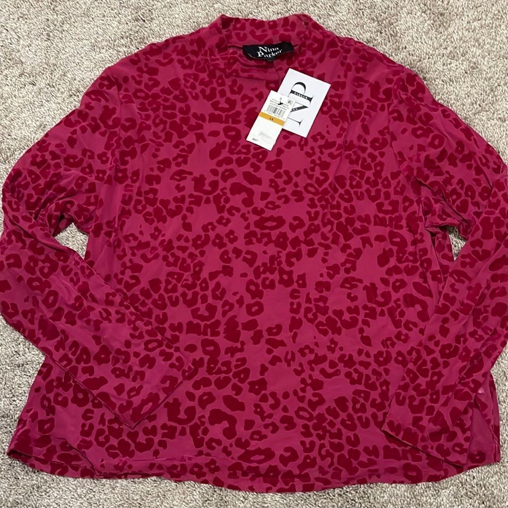 NWT- Nina Parker - 3X. Sheer Animal Patterned Velvet Top